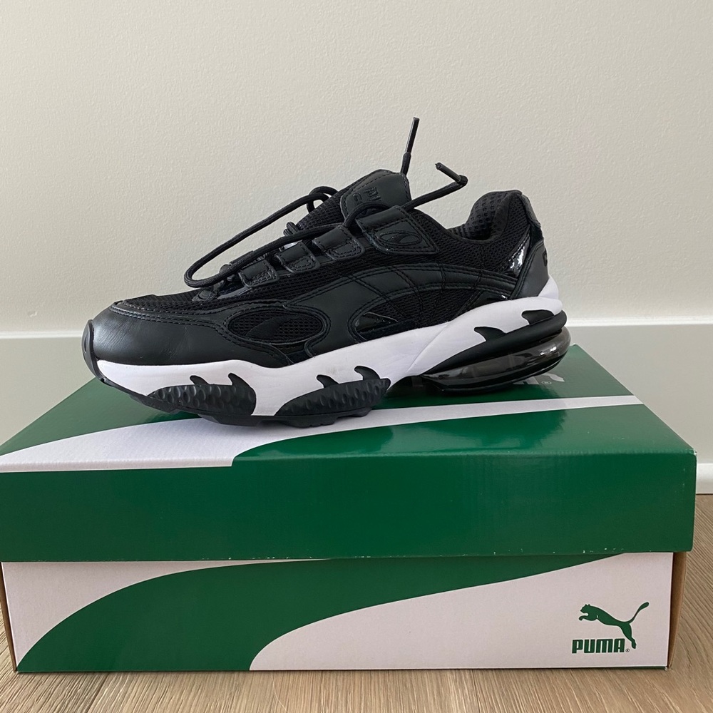 Puma tennis shoes